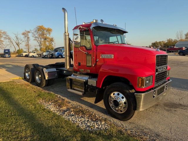 MACK PINNACLE